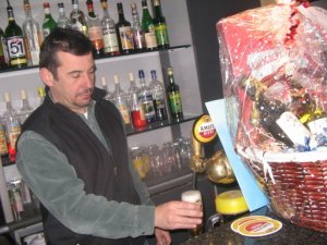 thierry vous sert une mousse thierry vous sert une mousse